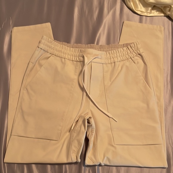 Lululemon Men’s boline pant size M - Picture 2 of 5